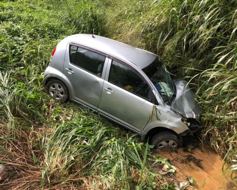 疑超車不遂釀3車連環撞車禍　一家三口喪命
