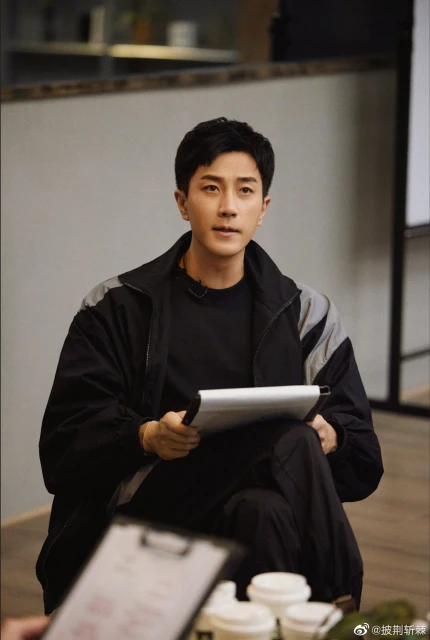 亮相央視中秋晚會獻唱　47歲劉愷威顏值驚艷網民