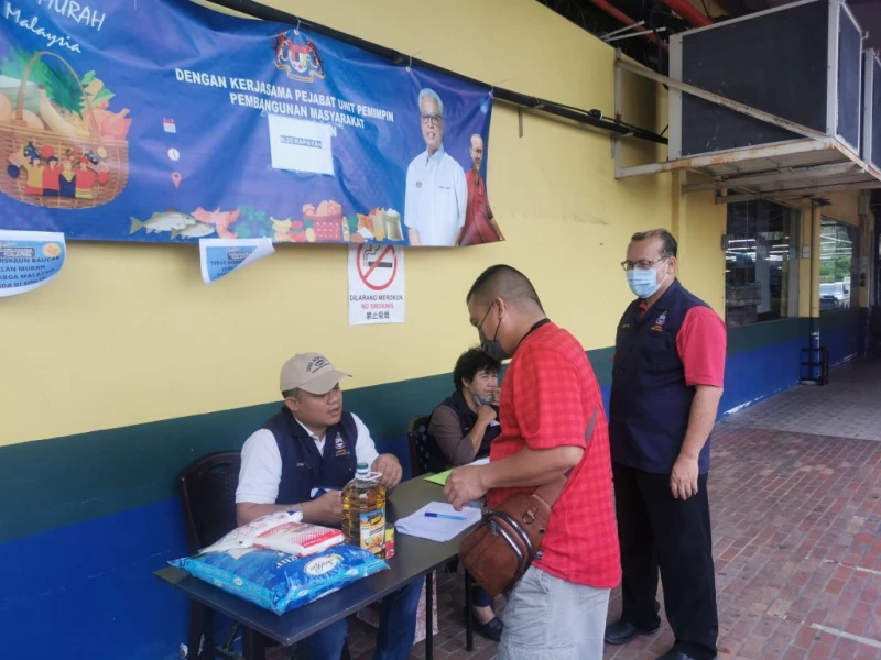 盧遠東率甘拜園社區團隊 推廣廉價銷售計劃