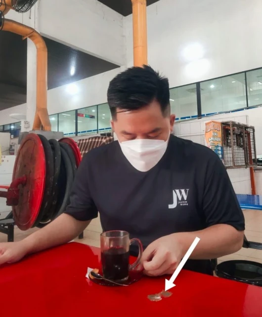 鳥糞墜落險掉入餐飲內 黃勇斌促巴剎裝驅鳥器