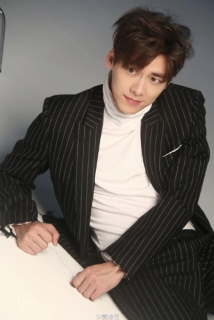 李易峰召妓被捕　粉絲極力為偶像洗白：至少沒有「睡粉」