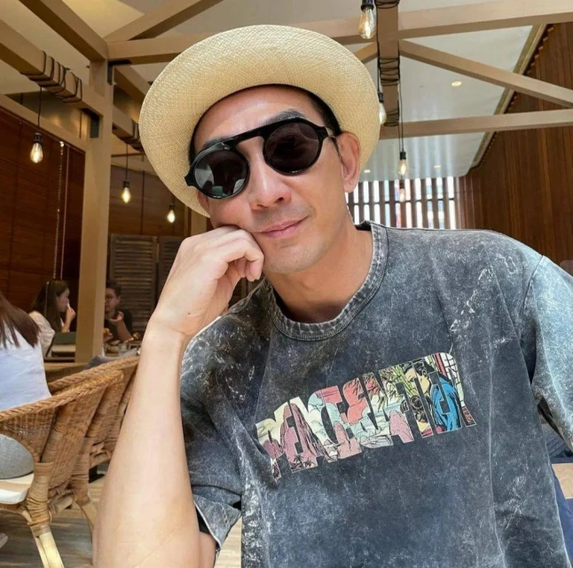 中秋拍片喊「小孩懂事就回來了」　李燦森被指隱喻台灣回歸