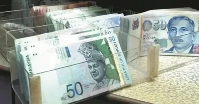 令吉兌換新元   一度暴跌至3.24！