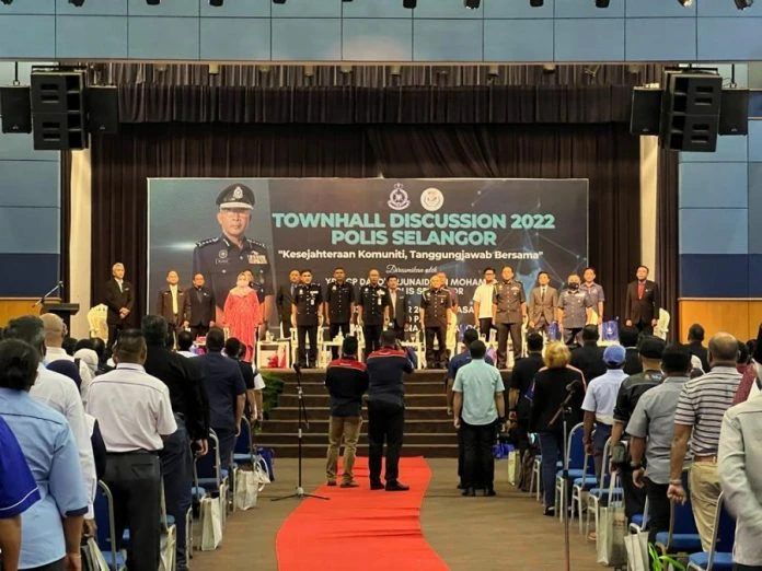 社會治安和非法移民兩大癥結擾民 雪總警長:警民需加強聯繫遏止罪案