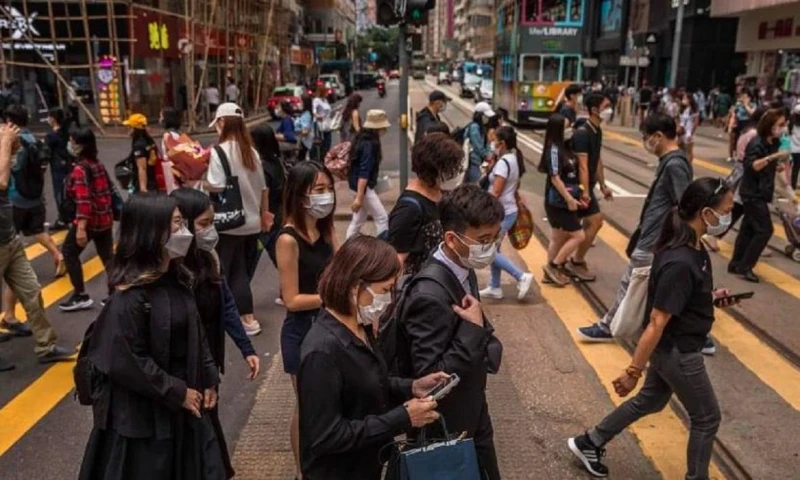 香港職場薪資「男女有別」：同為經理女性月薪卻低了近萬港元