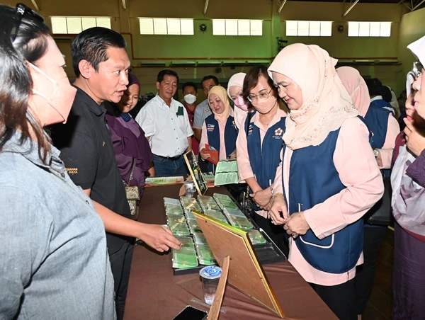 首長夫人：公共福利服務局 「回家」計劃照顧樂齡者