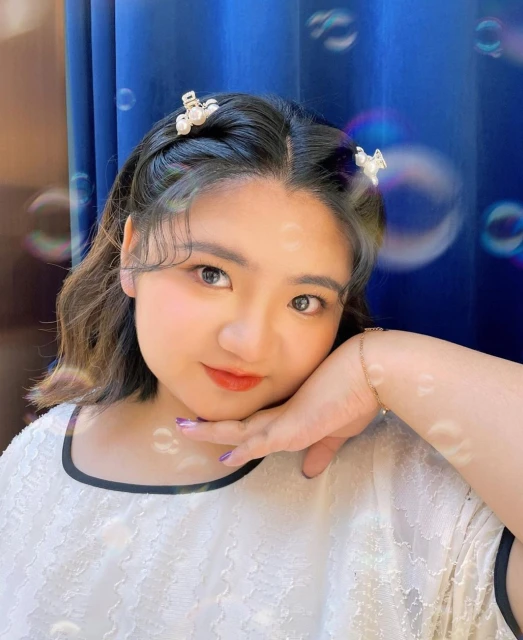 稱胡慧中女兒「難得一見的網絡奇葩」　林作：捧你做TVB阿儀！