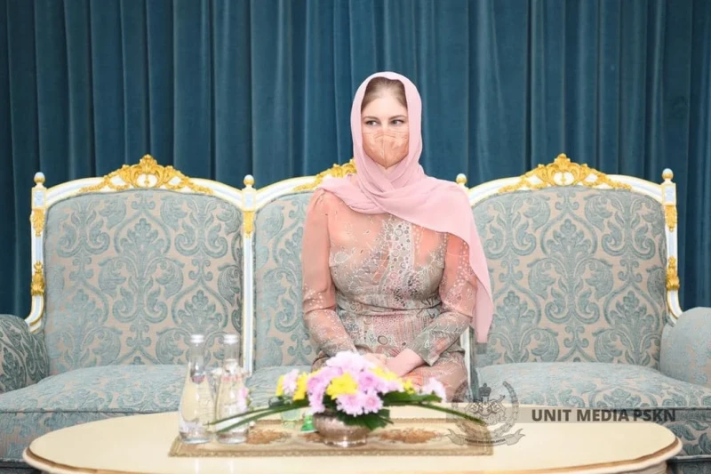 大馬丹州蘇丹後首次亮相！