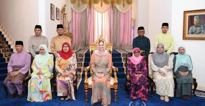 大馬丹州蘇丹後首次亮相！