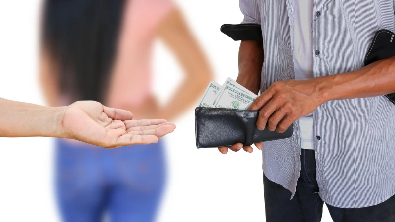 大馬學生賣身換錢 教師：這社會怎麼了？