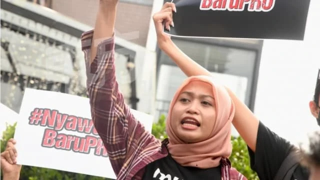 逾50人走上吉隆坡街頭 抗議政府打算年底大選