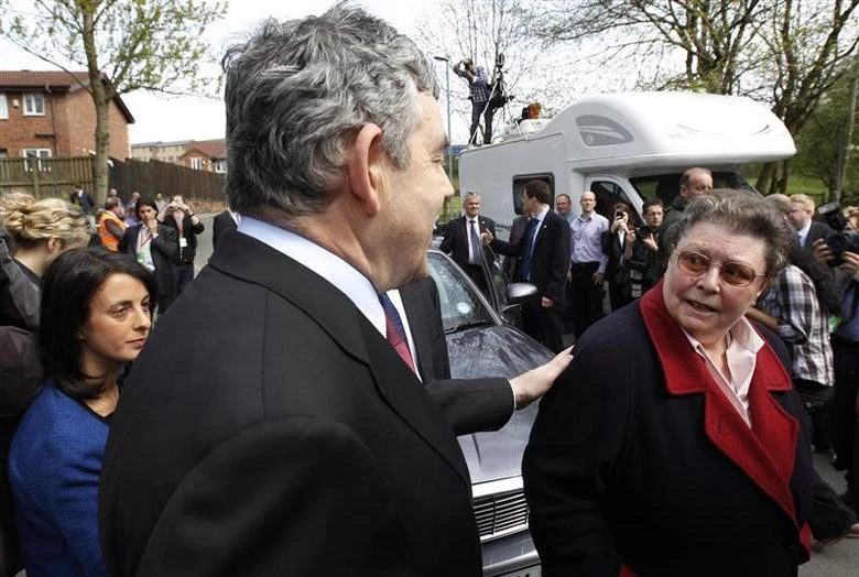 韓國總統爆粗被逮著　盤點政治人物忘關麥克風失言的經典「社死」場面