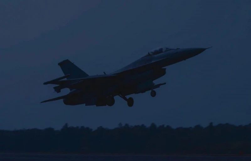 新加坡人警覺性不高？　清晨聽到戰鬥機聲響竟最先想到演習