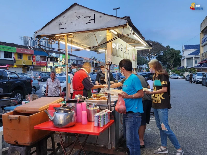 新山熟食難逃漲價命運 當地民眾吃有標價食物以避貴食