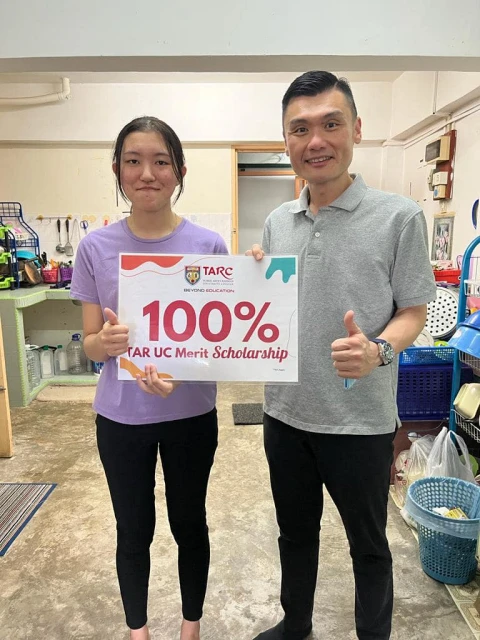 20歲貧困生棄學扛家計 彭拉大供100%獎學金留人