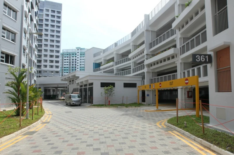 組屋區列為減少用車區　停車位成為「犧牲品」引發疑慮