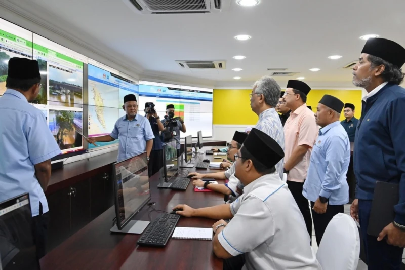 財案、國會解散同步進行？ 大馬首相、部長三緘其口