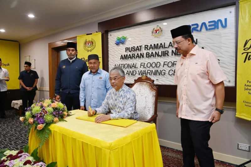 財案、國會解散同步進行？ 大馬首相、部長三緘其口