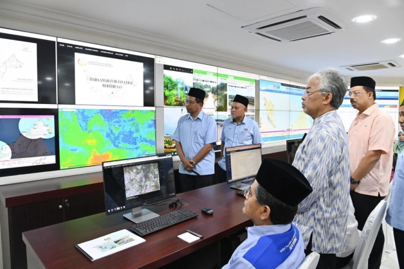 財案、國會解散同步進行？ 大馬首相、部長三緘其口