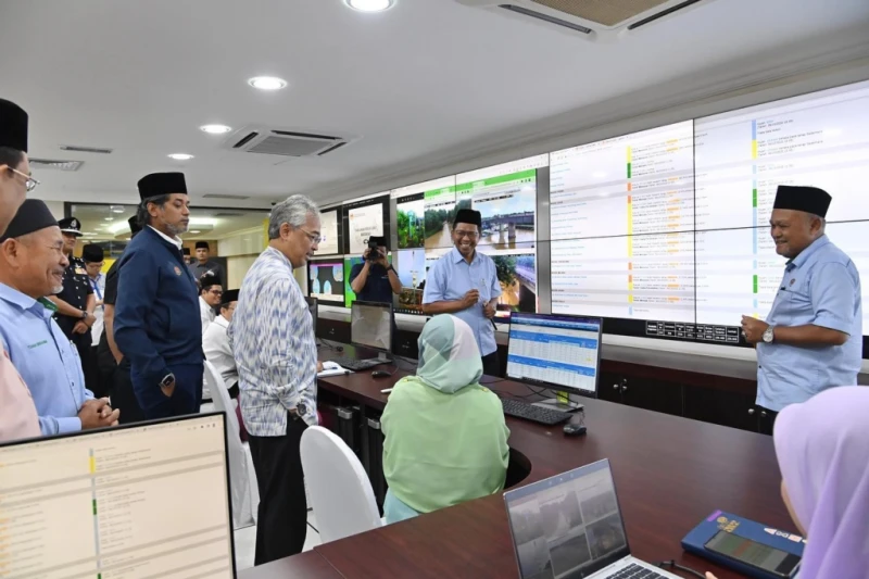 財案、國會解散同步進行？ 大馬首相、部長三緘其口