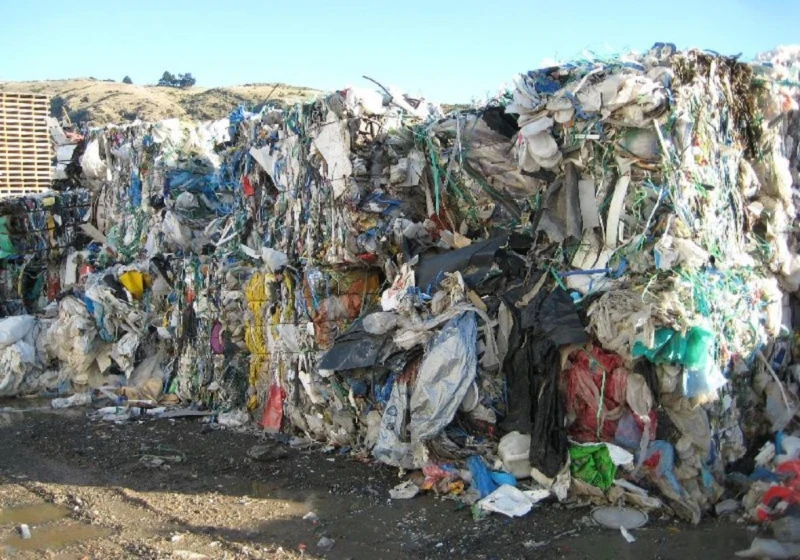 別以為捐贈舊衣服是在做善事，其實是在害了非洲人民