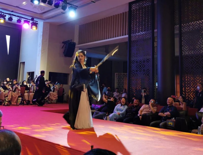 仙境古城「漢服之約」&nbsp;&nbsp;逾50漢服愛好者展傳統魅力