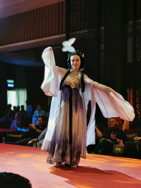 仙境古城「漢服之約」&nbsp;&nbsp;逾50漢服愛好者展傳統魅力