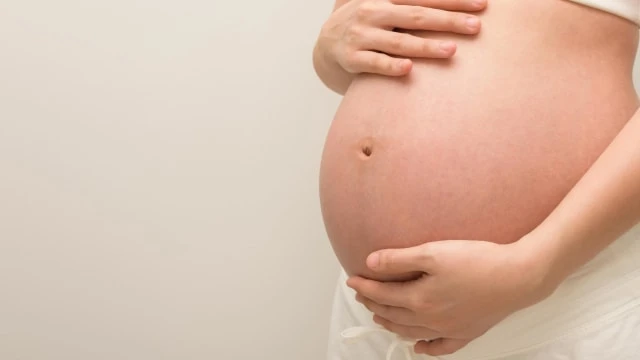 孕妻想念「前男友的味道」 馬國男竟約他出來讓她聞個夠