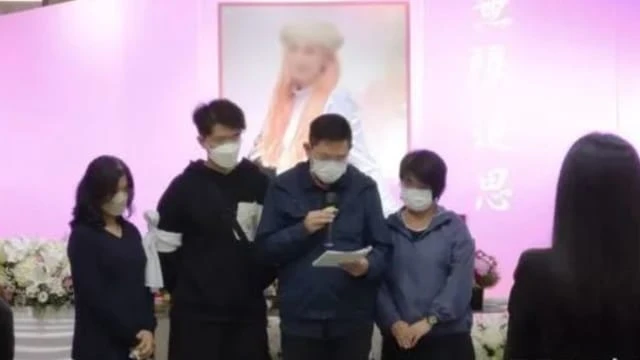 馬國留台女大生告別式 父忍痛送別：對不起 沒保護好你