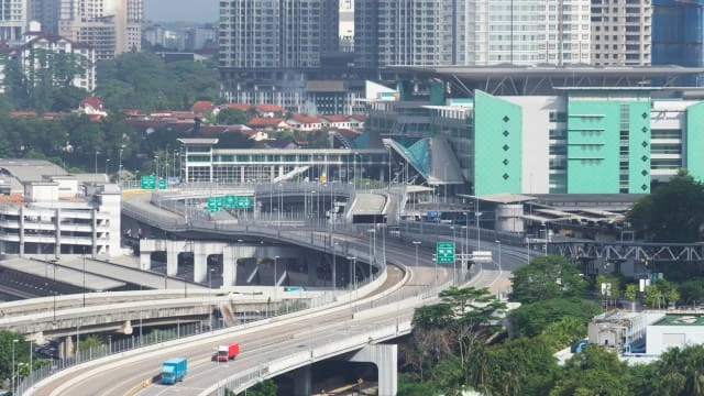 馬國遊子拼車回鄉投票情況慢熱 料提名日後會熱起來