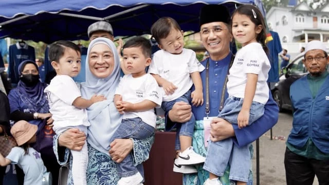 吉隆坡國席多現混戰 阿茲敏祖萊達遭圍剿