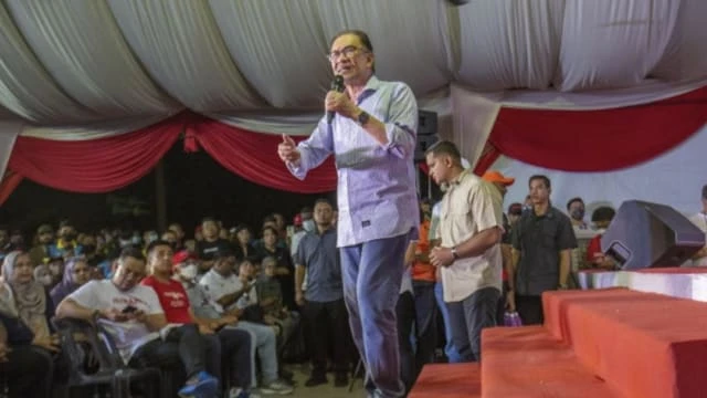 安華：我若當選首相 「馬哈迪第一個生病發燒」