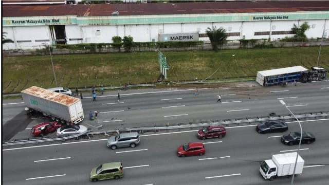 馬國羅厘失控 撞四車釀一死四傷