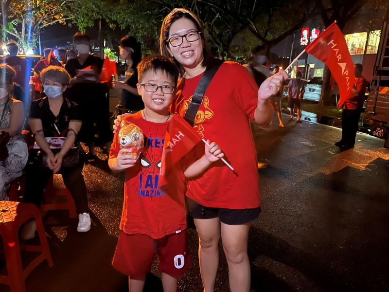 「亞虎」「佳果」爭打「勇者牌」 誰更深入民心？