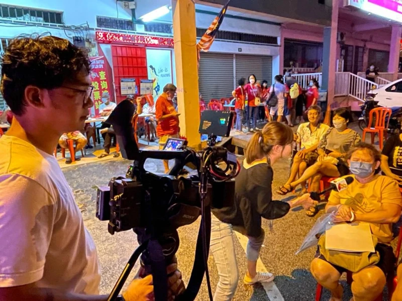 新傳媒中文新聞與時事組 13記者全馬直擊各地選情