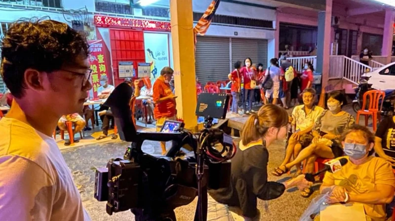 【相冊】幕後花絮：新傳媒中文新聞與時事組記者 全馬了解選情