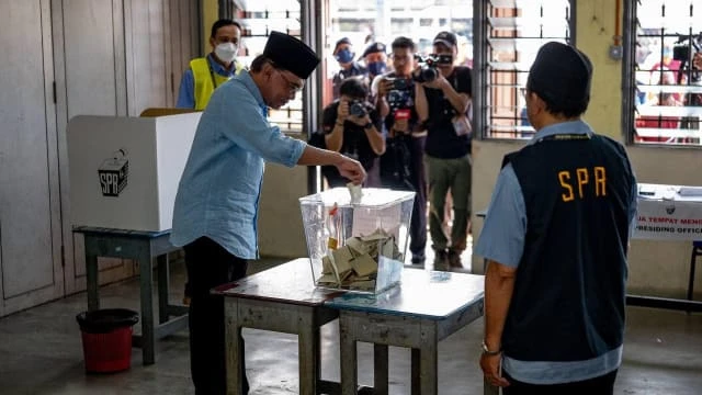 希盟能否勝選？ 安華：謹慎樂觀