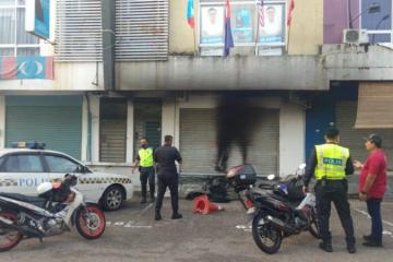 新山國會議員接死亡恐嚇 疑與辦公室縱火案有關