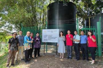 黃詩怡透過國會議員發展基金 為山打根肯特醫院洗腎中心增設一座蓄水槽