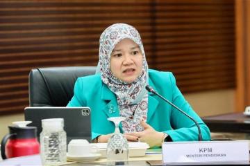 教師留言涉種族主義　法迪娜：彭教育局在調查