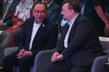 安華：大馬距離成為老齡國還有19年　需優先投資銀髮經濟實現健康老齡化