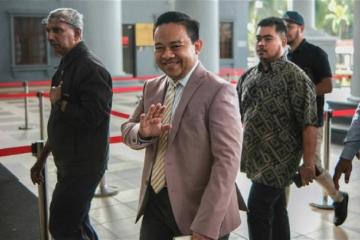 兩度聲稱挺政府將擺脫官司　國會將旺賽夫交特委會處置