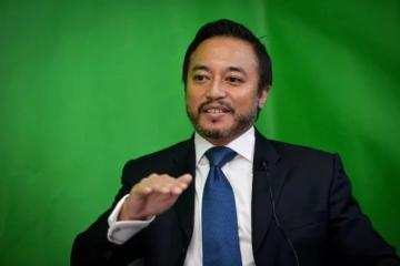 依山促末哈山挑戰扎希　問鼎巫統黨主席職