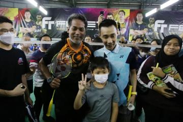 「誰找我推廣羽球都行」 李宗偉否認為國陣助選