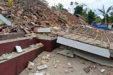 印尼西爪哇省5.6級地震 44人喪命數百人傷