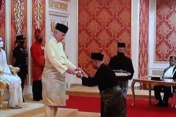 霹靂州國陣主席沙拉尼宣誓 再次出任州務大臣