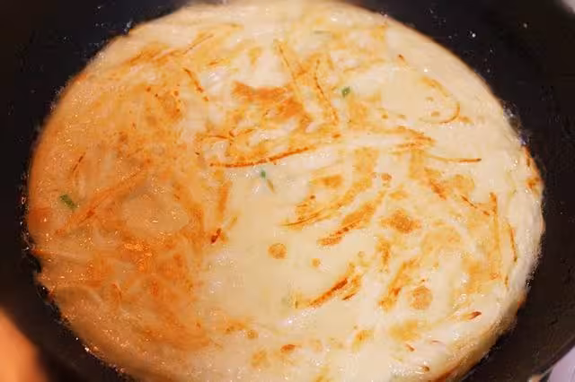 香煎土豆絲餅變著花樣做主食保證家人都愛吃