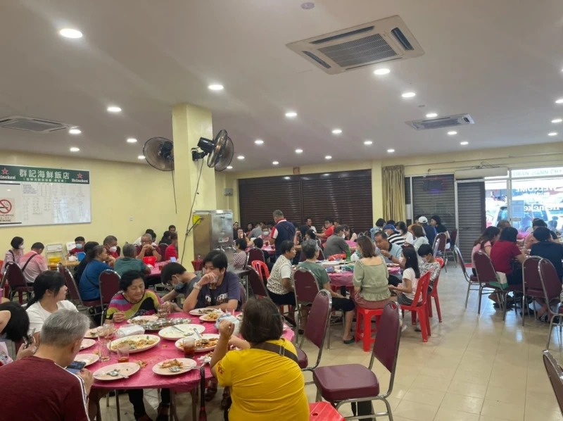 連假旅客湧入適耕莊　海鮮餐館螃蟹賣斷貨酒店民宿爆滿