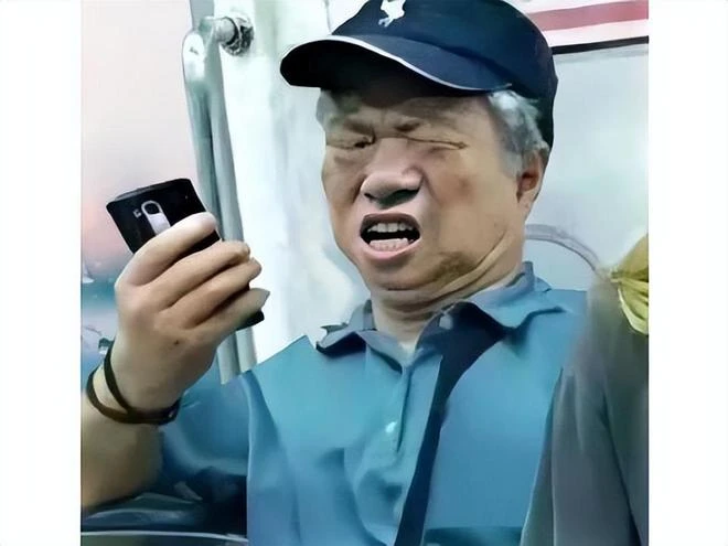 糗魔獸玩家？為朋友炸了網吧廁所，從此網吧失去本名