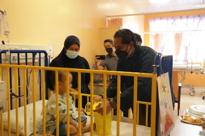凱里開齋節探訪病童醫護人員